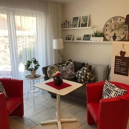 Wohlfühlapartment Mit Charme Apartment Hergensweiler